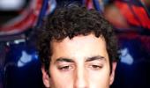 Ricciardo to replace Karthikeyan at HRT