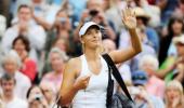 Sharapova reaches final despite string of errors