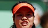 Li, Schiavone to clash in French Open final