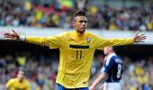 Two-goal Neymar shines as Brazil beat Scotland