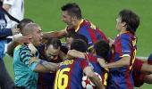 Barcelona swamp United to win Champions League