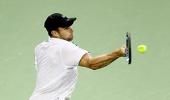 Roddick battles past Lu in Shanghai