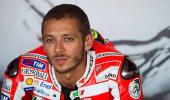 Rossi retirement denied after Simoncelli death