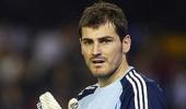 Stuck in traffic, Casillas fined for arriving late to training