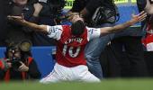 EPL: Arsenal hit five, City and United win