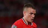 Man United fear Cleverley has broken foot