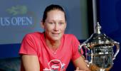 Stosur ends Aussie drought with U.S. Open title