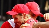 Wawrinka puts Swiss back in Davis Cup World Group