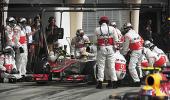 Hamilton livid at pit crew for losing valuable time