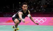 Lee to face nemesis Lin for men's badminton gold