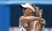 Hopman Cup: Wozniacki wins despite late show