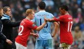 Evergreen Scholes makes winning return for Man Utd