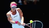 Australian Open: Stosur melts as other seeds handle the heat