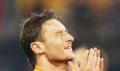 Serie A: Juve go four points clear, Totti breaks record