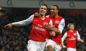 FA Cup: Van Persie on the spot as Arsenal beat Villa