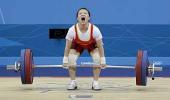 China's Wang eases to victory in 48kg lift