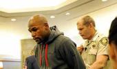 Boxer Mayweather enters jail for domestic violence term