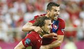 Jiracek goal helps Czechs knock Poland out