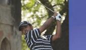 Lahiri battles windy conditions to surge ahead