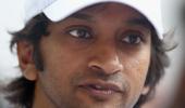 Don't be a cry baby, Karthikeyan tells Vettel