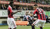 Serie A: AC Milan close in on Juventus