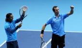 Paes-Stepanek off to winning start at World Tour Finals