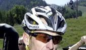 Armstrong steps down from charity Livestrong