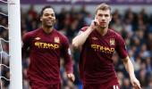 EPL PHOTOS: City, United keep pressure on leaders Chelsea