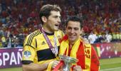 Casillas, Xavi win prestigious Spanish sports award