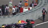 No fuel, no wheel, no points for Webber in China