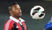 Robinho pledges future to AC Milan