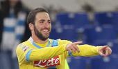 Higuain brace revives Napoli as goals flow in Serie A