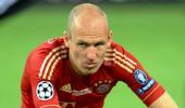 Robben out for six weeks; Klopp hopes Matip injury not serious