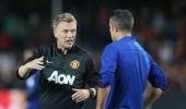 Moyes insists United won't 'panic buy' in January