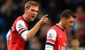 Ozil not 'good enough' to lead Arsenal to title