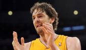 Lakers' Gasol out at least 6-8 weeks with foot injury