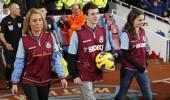 West Ham pay tribute to England hero Moore