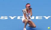 Sydney heat too much for Radwanska, Li scorches through