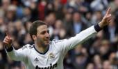 Higuain to sign record #23 million deal with Arsenal