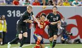 Spain beat Ireland 2-0 with two late goals