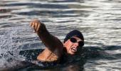 Jellyfish sting ends Aus woman's record swim from Cuba to US