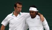 Paes-Stepanek bow out of Aegon International