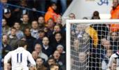 Bale and Lennon lift Spurs to win over Arsenal