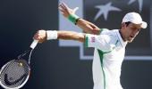 Djokovic, Murray into last 16 at Indian Wells