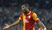 Drogba points out some home truths to banana-waving fan