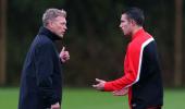 'Van Persie upset with Moyes for playing him while injured'