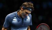 Federer beats Del Potro to reach semi-finals in London