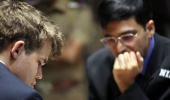 Carlsen wins Game 5 after Anand falters