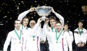 Stepanek guides Czechs to another Davis Cup triumph