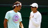 Federer looks for change, splits with coach Annacone